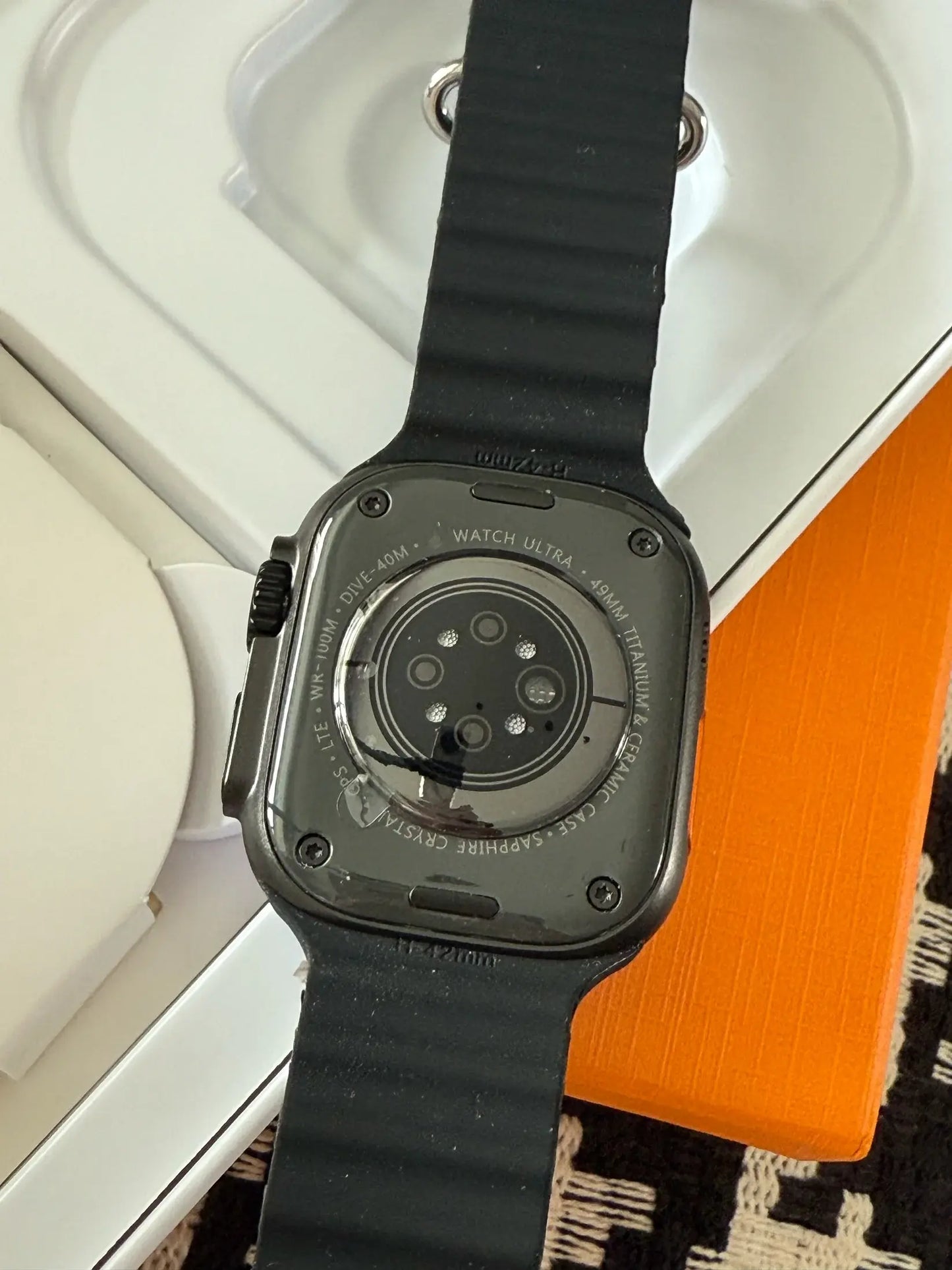 Apple Watch Ultra 2 - Vendor